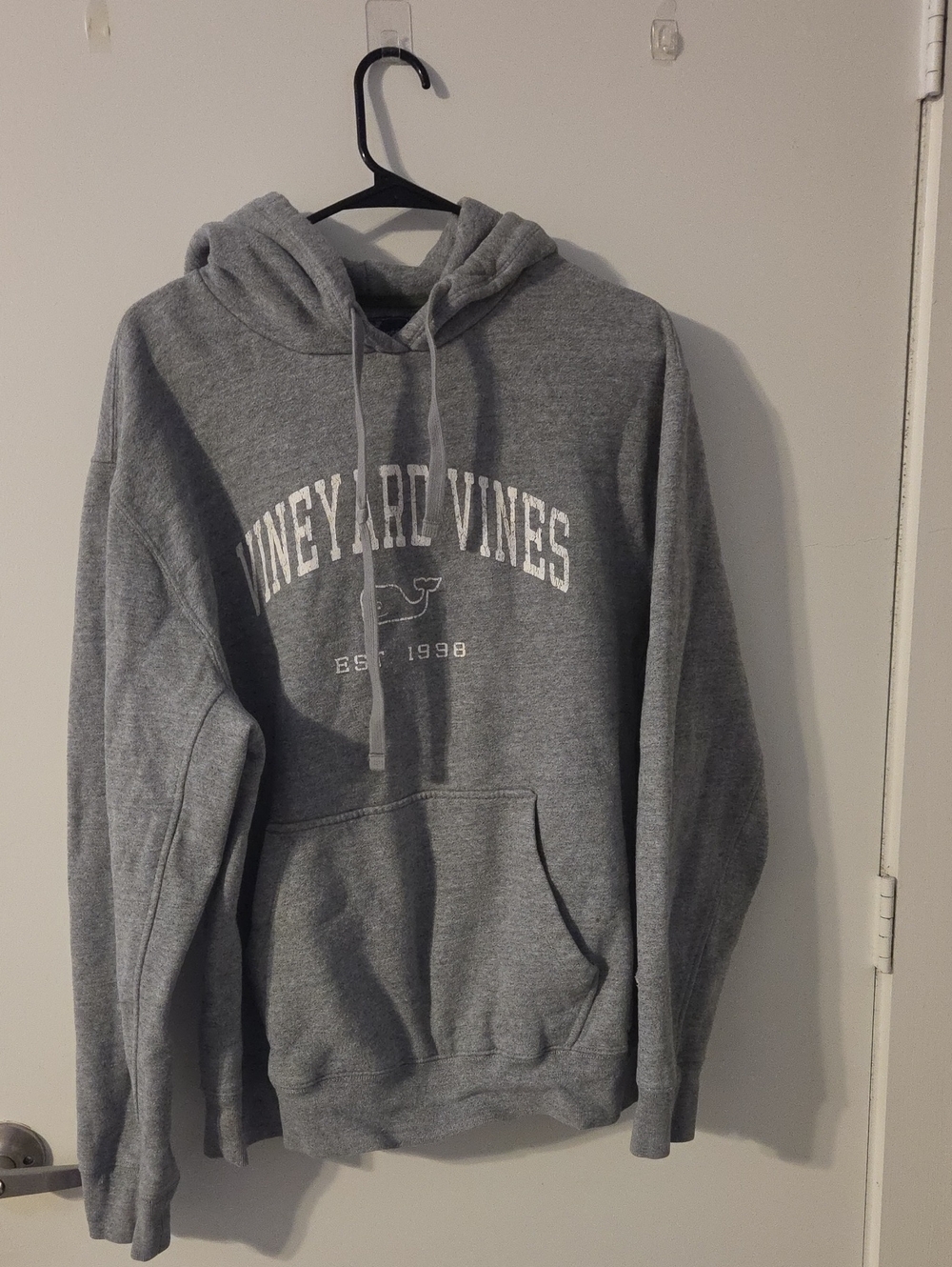 Vineyard Vines Heather Gray Pullover Hoodie with White Logo